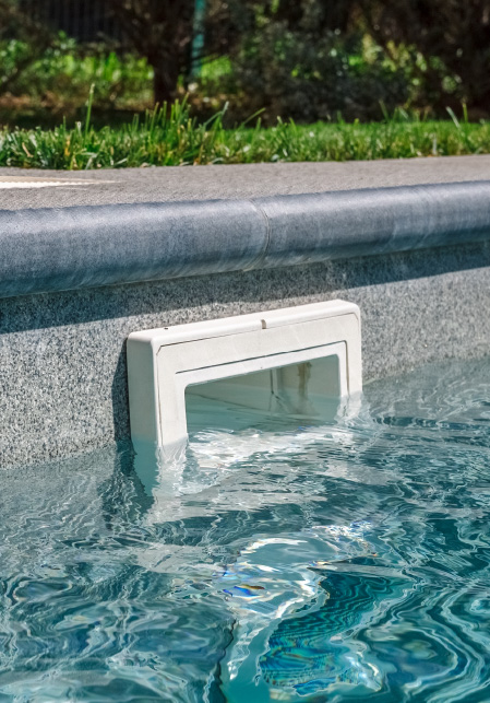 which-pool-skimmer-is-the-best-for-a-fibreglass-pool-blogimage1-m