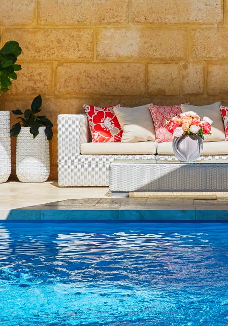 7 myths about pool maintenance costs blogimage2 m